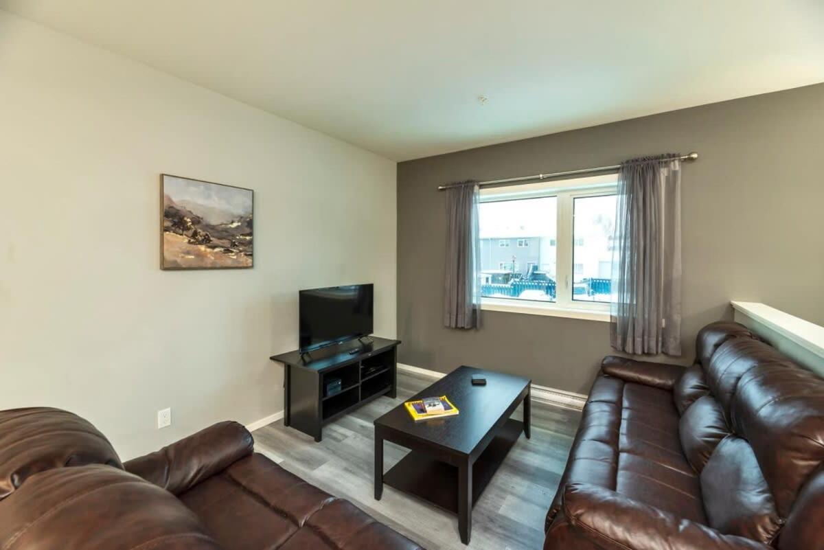 Nn - The Wanderoo - Riverdale 3-Bed 2 5-Bath Whitehorse Exteriör bild